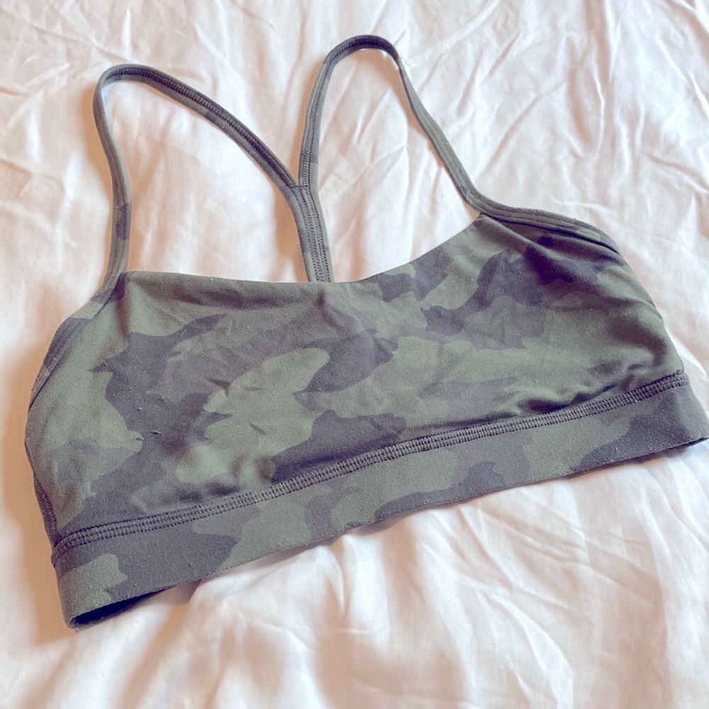 Lululemon sports bra. Camo green size 6.